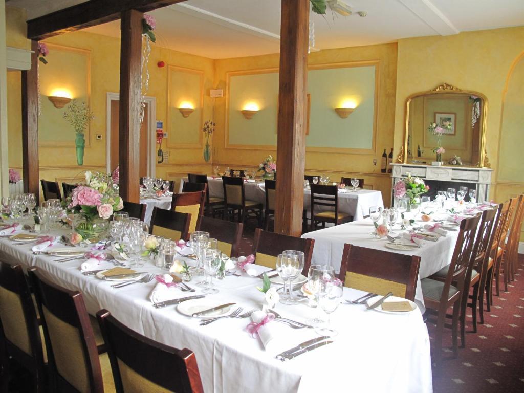 Berties Hotel Romsey Kültér fotó