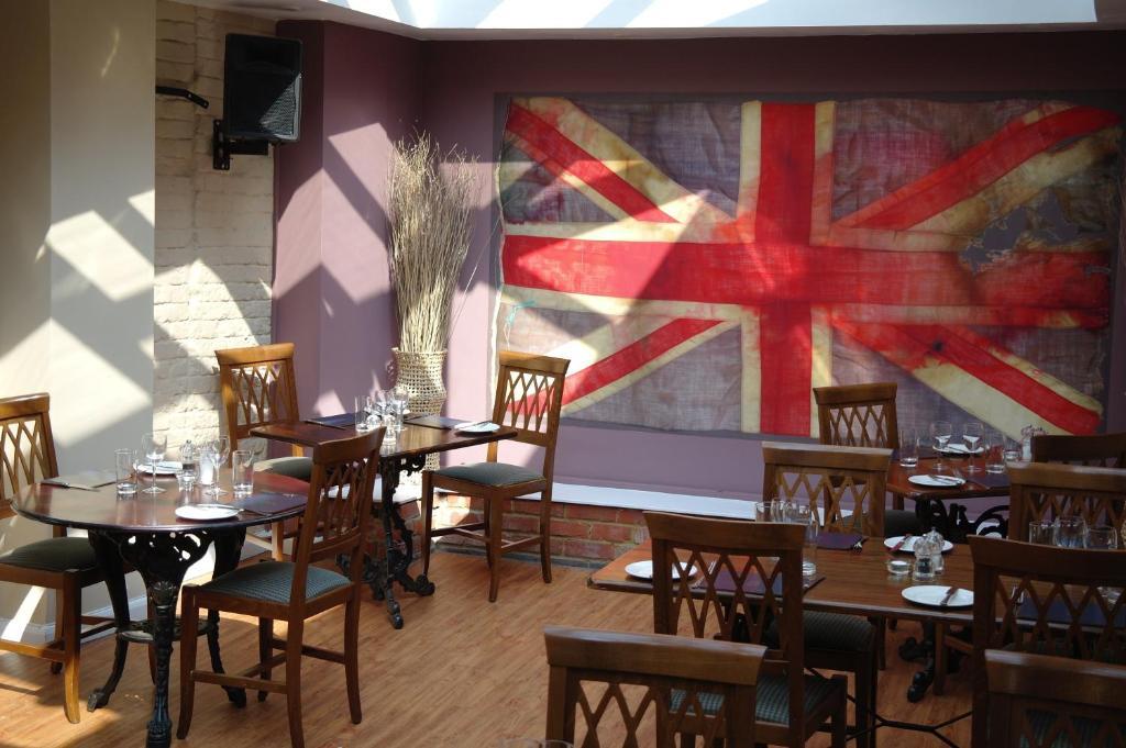 Berties Hotel Romsey Kültér fotó